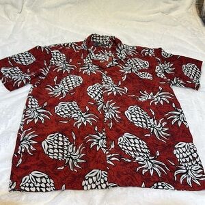 Roundy Bay Hawaiian pineapple print shirt EUC